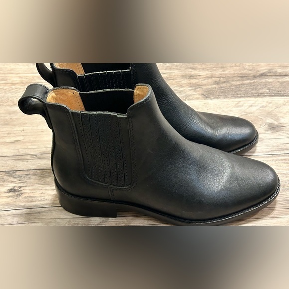 Madewell The Cleary Chelsea Boot In Leather - Women - Picture 1 of 6